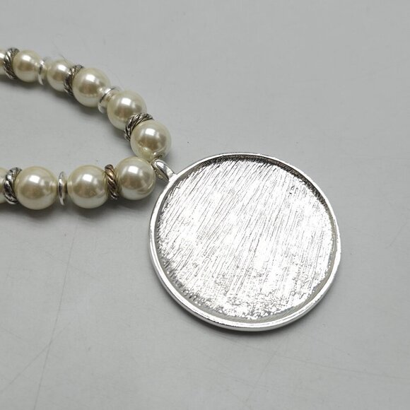 Scroll and Dots Elegant Faux Pearl Necklace With Silver-Tone Pendant - Picture 4 of 6